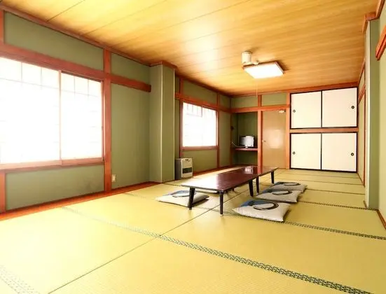 Oda (Japanese, 14-20 tatami)