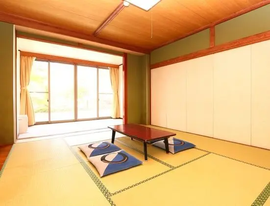 Oda (Japanese, 14-20 tatami)