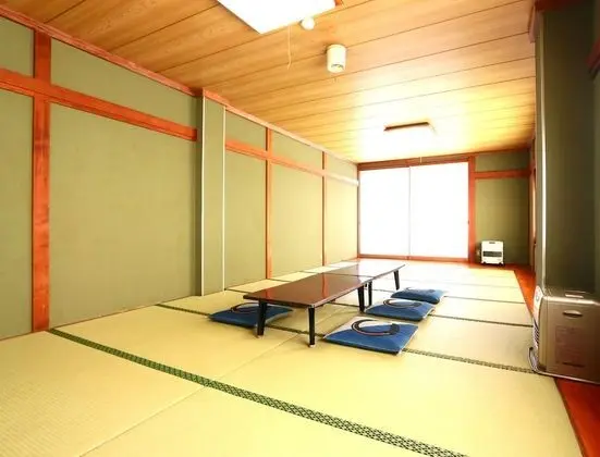 Oda (Japanese, 14-20 tatami)