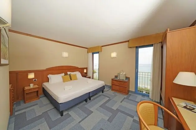 Comfort Tek Büyük Yataklı Oda, 1 Çift Kişilik veya 2 Tek Kişilik Yatak, Göl Kenarı