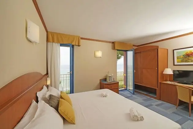 Comfort Tek Büyük Yataklı Oda, 1 Çift Kişilik veya 2 Tek Kişilik Yatak, Göl Kenarı