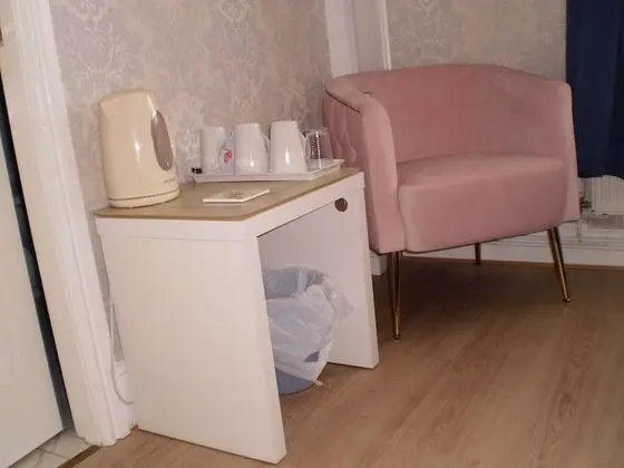 Comfort Üç Kişilik Oda, Banyolu/Duşlu (Blue Room with shower)