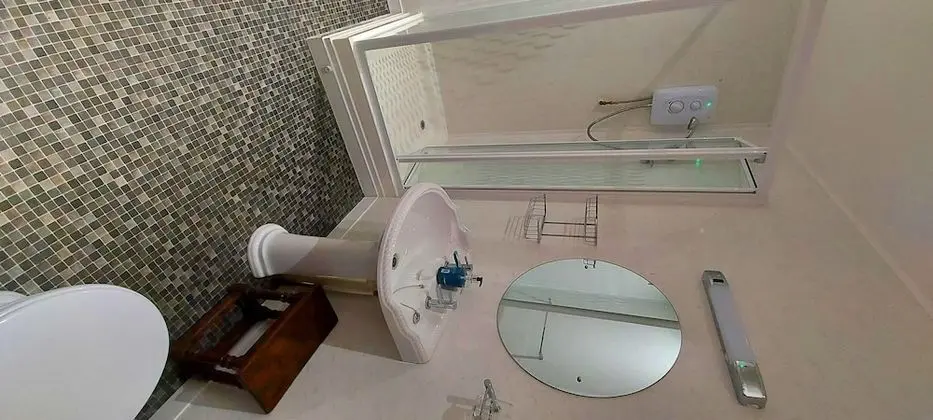 Deluxe Üç Kişilik Oda, Banyolu/Duşlu (Triple Room number 3)