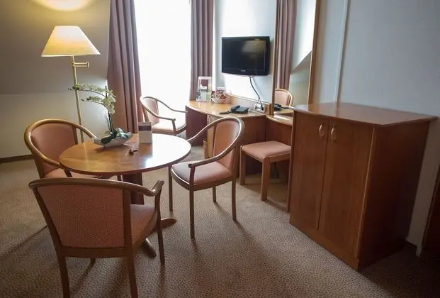 Büyük Yataklı Tek Kişilik Oda