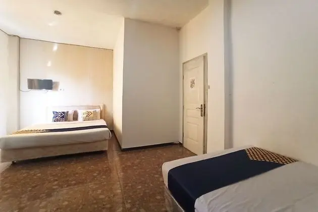 Economy Üç Kişilik Oda