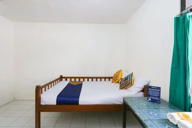 Economy Tek Büyük Yataklı Oda