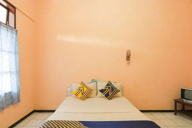 Economy Tek Büyük Yataklı Oda