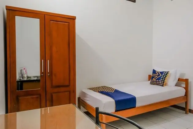 Economy Tek Büyük Yataklı Oda