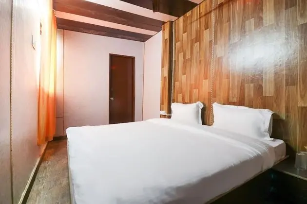 Tek Büyük veya İki Ayrı Yataklı Oda