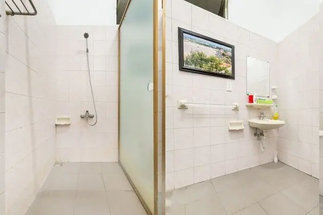 Ortak Ranzalı Oda, Sadece erkekler için