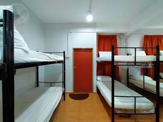 Standard Ortak Ranzalı Oda, Sadece erkekler için