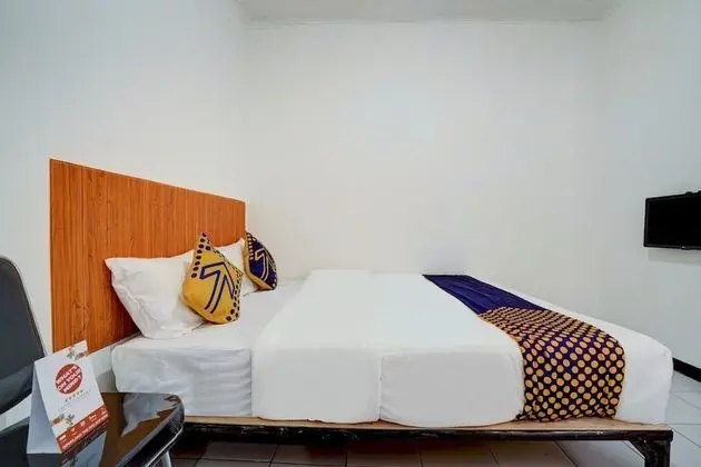 Basic Tek Büyük Yataklı Oda