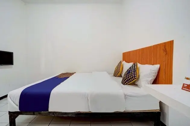 Basic Tek Büyük Yataklı Oda