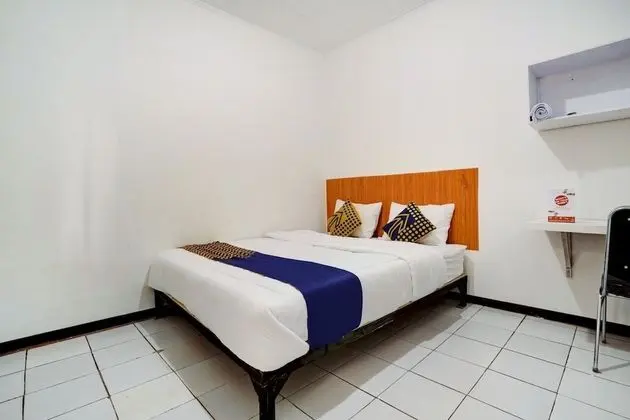 Basic Tek Büyük Yataklı Oda