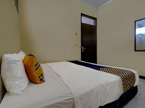 Basic Tek Büyük Yataklı Oda