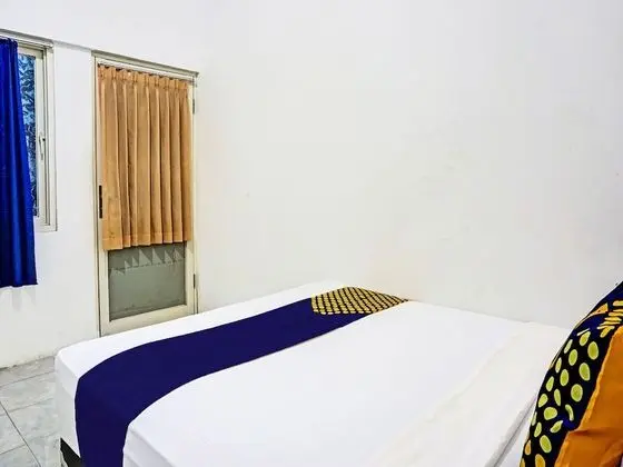 Economy Tek Büyük Yataklı Oda