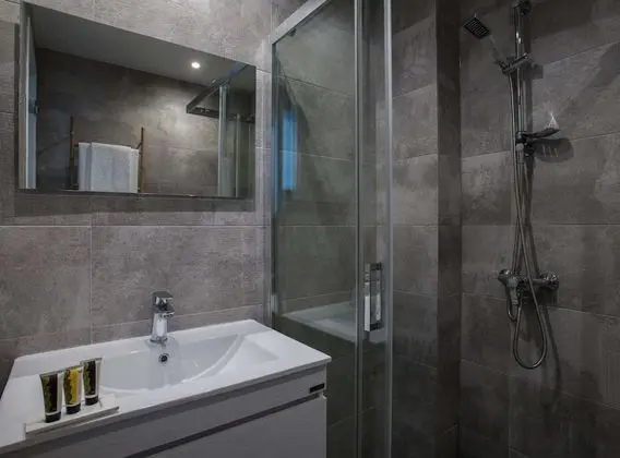 Tek Büyük Yataklı Oda