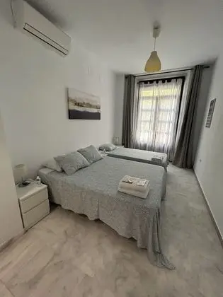 Economy Üç Kişilik Oda, Ortak Banyo