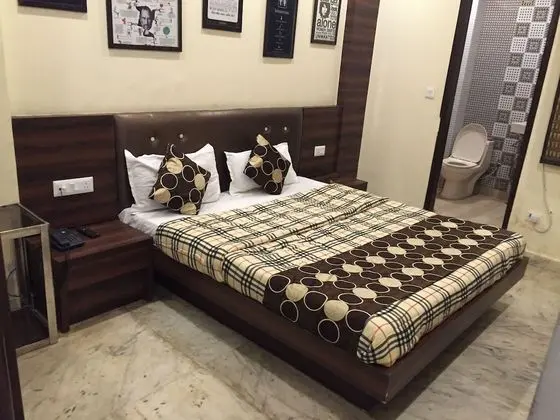 Deluxe Tek Büyük veya İki Ayrı Yataklı Oda, 1 Büyük (Queen) Boy Yatak, Engellilere Uygun, Özel Banyo