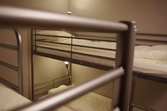Dört Kişilik Oda, Ortak Banyo
