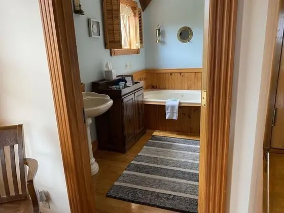 Oda, 1 En Büyük (King) Boy Yatak, Jakuzi, Koy Manzaralı (Captain's Quarters)