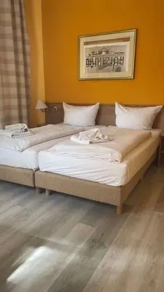 Tek Büyük veya İki Ayrı Yataklı Oda