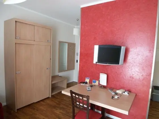 Tek Büyük Yataklı Oda