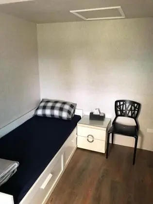 Economy Tek Kişilik Oda, Ortak Banyo (No Air Conditioning 4F)