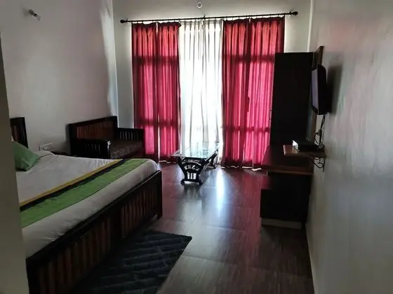 Family Tek Büyük Yataklı Oda