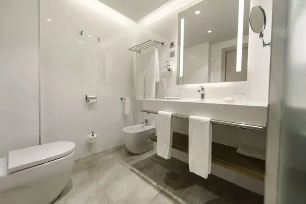 Standard Tek Büyük Yataklı Oda (3 adults and 1 child)