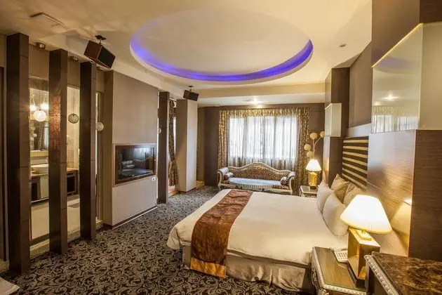 Deluxe Tek Büyük Yataklı Oda