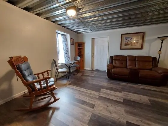 Daire (Spring Creek Haven - EXCELLENT LOCATI)