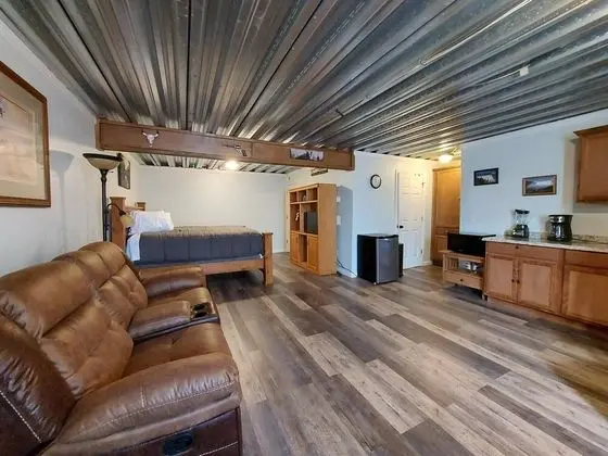 Daire (Spring Creek Haven - EXCELLENT LOCATI)