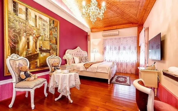 Deluxe Tek Büyük Yataklı Oda