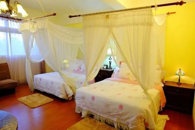Deluxe Dört Kişilik Oda, 1 Yatak Odası, Tepe Manzaralı, Köşe