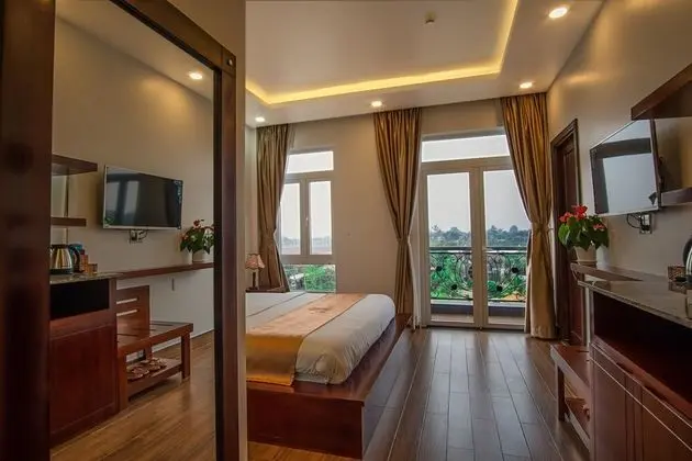 Deluxe Tek Büyük Yataklı Oda, Göl Manzaralı