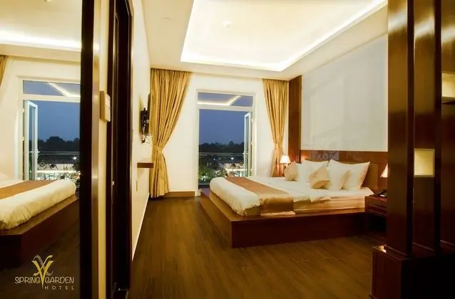 Deluxe Tek Büyük Yataklı Oda, Göl Manzaralı