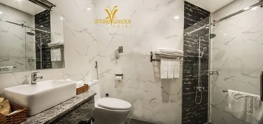 Deluxe Tek Büyük Yataklı Oda, Göl Manzaralı
