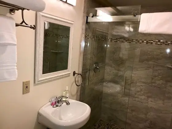 Comfort Oda, 1 Büyük (Queen) Boy Yatak