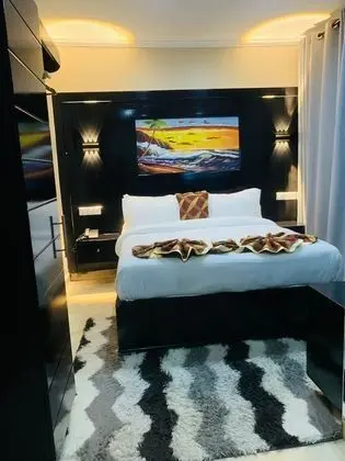 Standard Tek Büyük Yataklı Oda