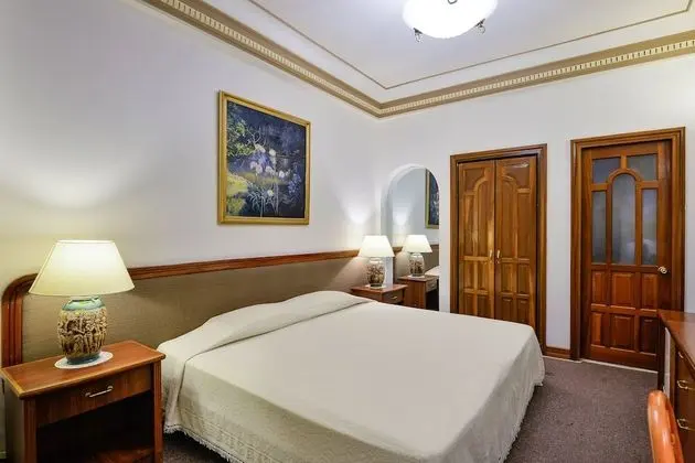 Deluxe Tek Büyük veya İki Ayrı Yataklı Oda (First Class)