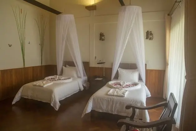 Deluxe Tek Büyük veya İki Ayrı Yataklı Oda (Bungalow)