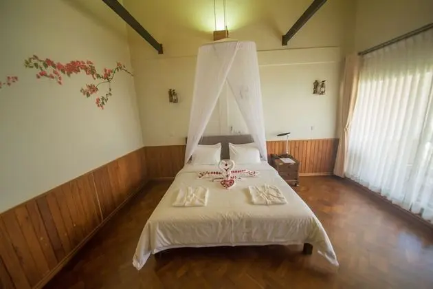 Deluxe Tek Büyük veya İki Ayrı Yataklı Oda (Bungalow)