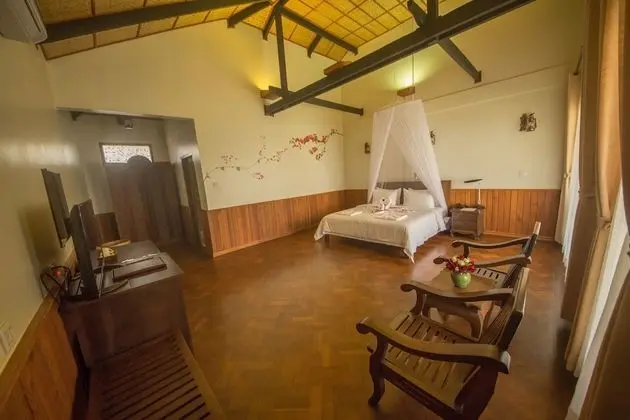 Deluxe Tek Büyük veya İki Ayrı Yataklı Oda (Bungalow)