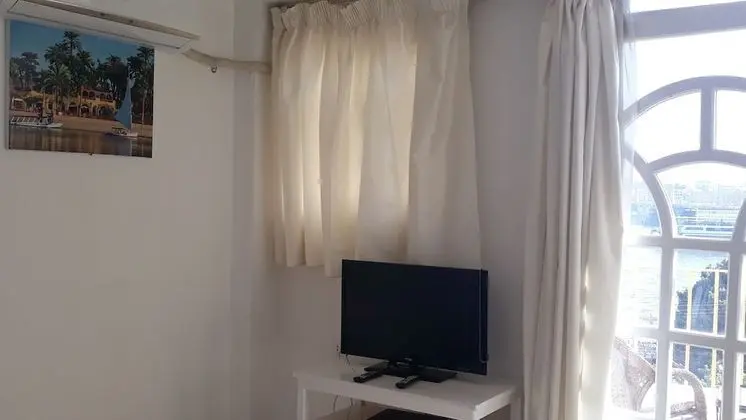 Tek Büyük veya İki Ayrı Yataklı Oda, 1 Yatak Odası, Nehir Manzaralı