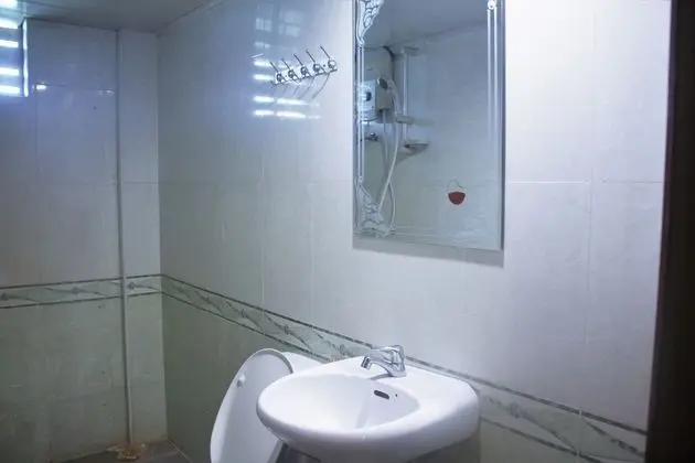 Superior Tek Büyük Yataklı Oda (with AC)