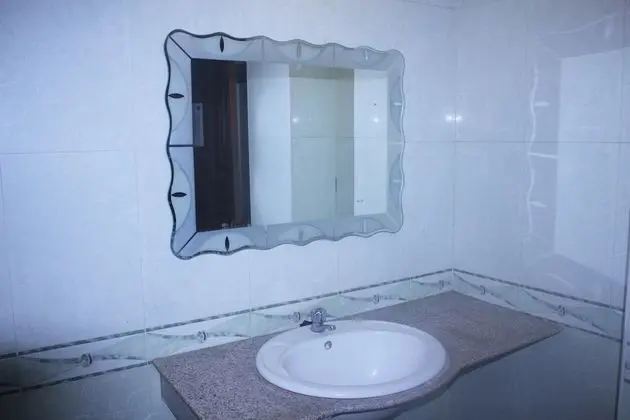 Superior Tek Büyük Yataklı Oda (with AC)
