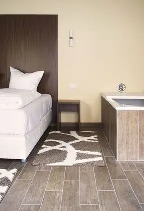 Deluxe Tek Büyük Yataklı Oda, Küvet