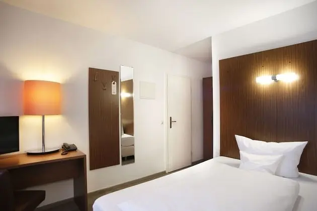 Economy Tek Büyük Yataklı Oda