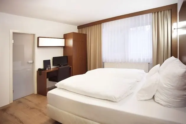 Economy Tek Büyük Yataklı Oda